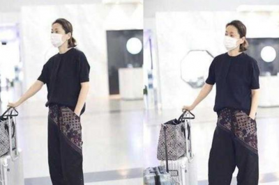 毛阿敏黑色穿搭非常简单沉稳，还时尚